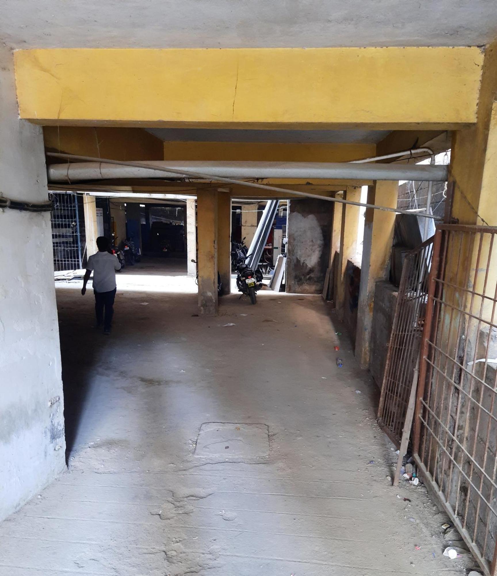 Shanthi Home Stay Puttaparthi Esterno foto